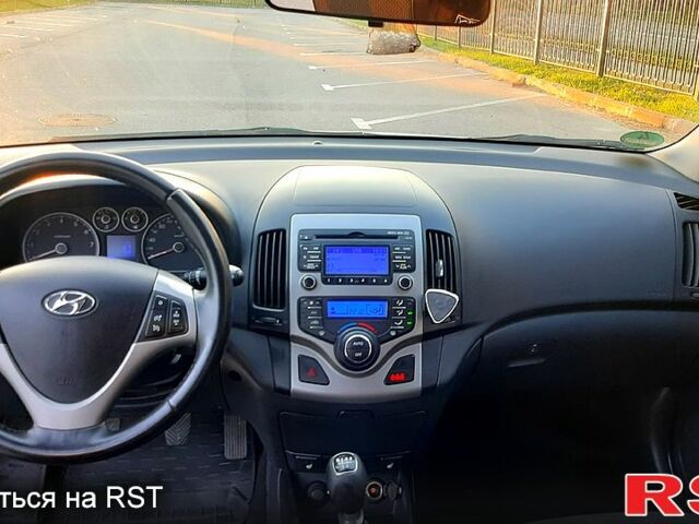 Сірий Хендай i30, об'ємом двигуна 1.4 л та пробігом 227 тис. км за 6300 $, фото 9 на Automoto.ua