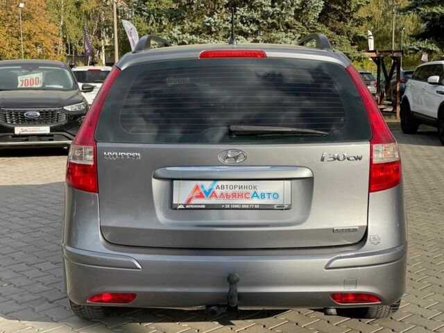 Хендай i30 2011 в Кривом Роге на Automoto.ua Серый Хендай i30, объемом двигателя 1.6 л и пробегом 226 тыс. км за 7500 $, фото 5 на Automoto.ua