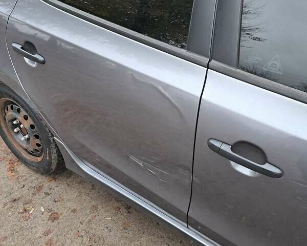 Серый Хендай i30, объемом двигателя 1.58 л и пробегом 152 тыс. км за 5400 $, фото 14 на Automoto.ua