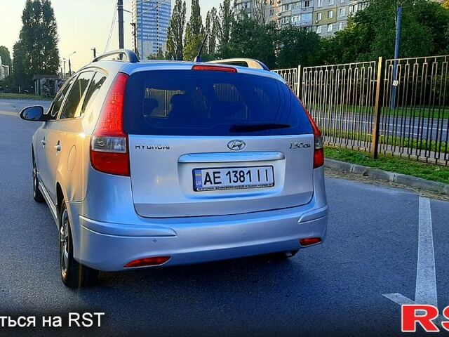 Сірий Хендай i30, об'ємом двигуна 1.4 л та пробігом 227 тис. км за 6300 $, фото 5 на Automoto.ua