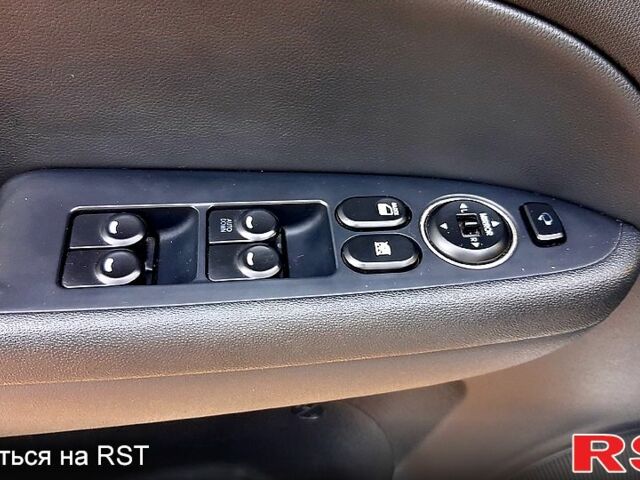 Сірий Хендай i30, об'ємом двигуна 1.4 л та пробігом 227 тис. км за 6300 $, фото 12 на Automoto.ua