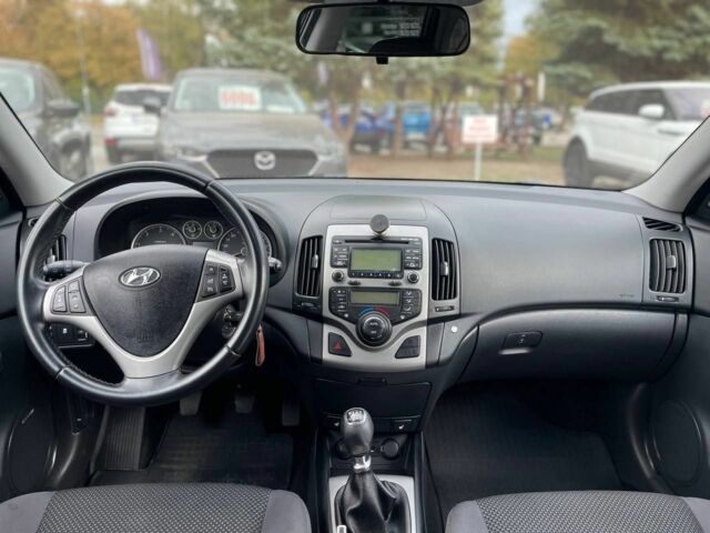 Хендай i30 2011 в Кривом Роге на Automoto.ua Серый Хендай i30, объемом двигателя 1.6 л и пробегом 226 тыс. км за 7500 $, фото 9 на Automoto.ua