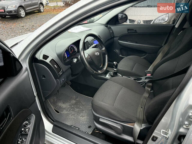 Серый Хендай i30, объемом двигателя 1.58 л и пробегом 286 тыс. км за 4900 $, фото 26 на Automoto.ua