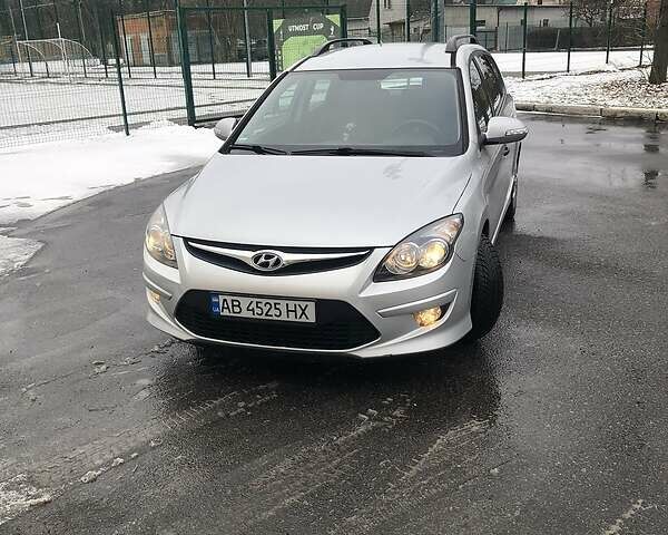 Сірий Хендай i30, об'ємом двигуна 1.4 л та пробігом 159 тис. км за 6500 $, фото 5 на Automoto.ua