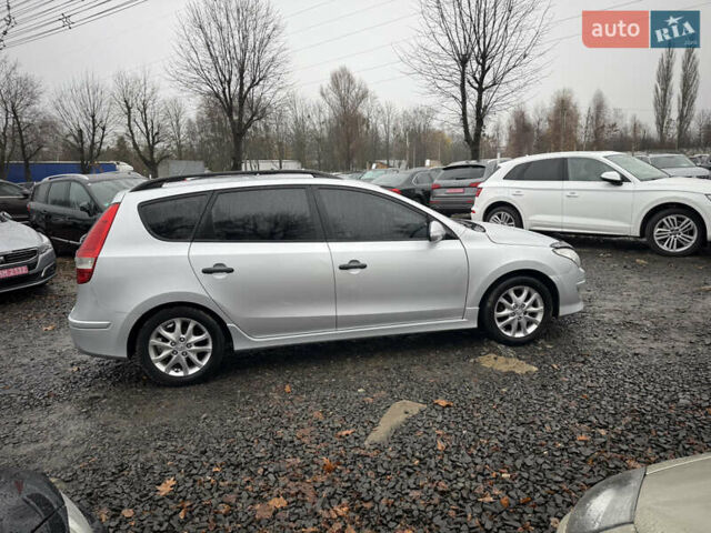 Серый Хендай i30, объемом двигателя 1.58 л и пробегом 286 тыс. км за 4900 $, фото 13 на Automoto.ua