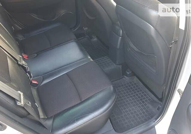 Серый Хендай i30, объемом двигателя 1.4 л и пробегом 213 тыс. км за 6500 $, фото 16 на Automoto.ua