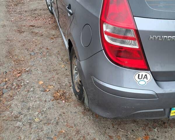 Серый Хендай i30, объемом двигателя 1.58 л и пробегом 152 тыс. км за 5400 $, фото 11 на Automoto.ua