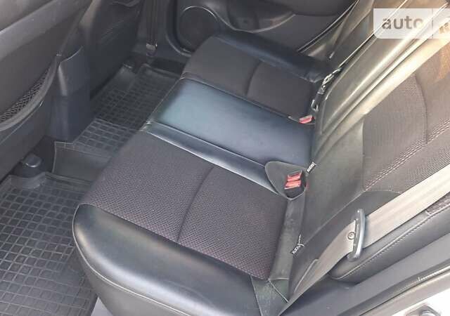 Серый Хендай i30, объемом двигателя 1.4 л и пробегом 213 тыс. км за 6500 $, фото 15 на Automoto.ua