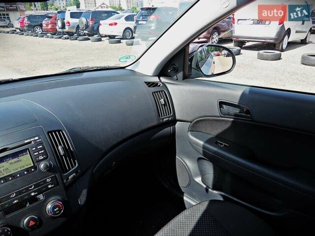 Серый Хендай i30, объемом двигателя 0 л и пробегом 188 тыс. км за 6300 $, фото 12 на Automoto.ua