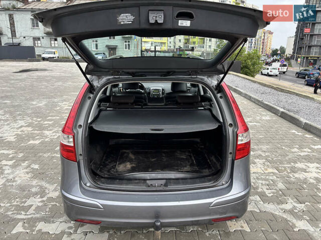 Хендай i30 2011 в Львове на Automoto.ua Серый Хендай i30, объемом двигателя 1.58 л и пробегом 213 тыс. км за 7000 $, фото 15 на Automoto.ua