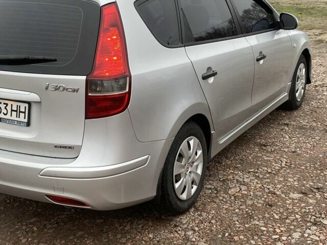 Серый Хендай i30, объемом двигателя 1.6 л и пробегом 230 тыс. км за 6200 $, фото 2 на Automoto.ua