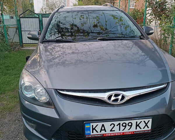 Серый Хендай i30, объемом двигателя 1.58 л и пробегом 348 тыс. км за 6000 $, фото 3 на Automoto.ua