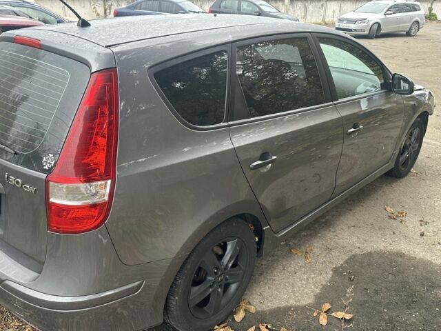Хендай i30 2011 в Виннице на Automoto.ua Серый Хендай i30, объемом двигателя 1.6 л и пробегом 200 тыс. км за 3650 $, фото 3 на Automoto.ua