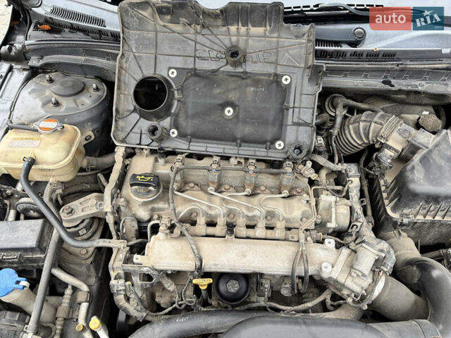 Хендай i30 2011 в Львове на Automoto.ua Серый Хендай i30, объемом двигателя 1.58 л и пробегом 213 тыс. км за 7000 $, фото 20 на Automoto.ua