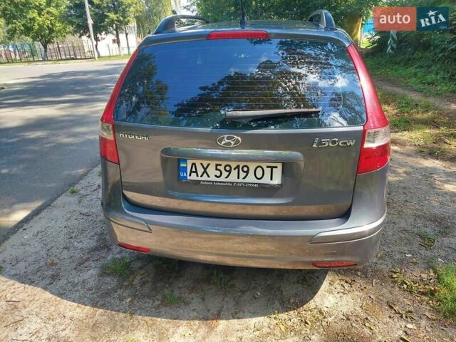 Серый Хендай i30, объемом двигателя 1.4 л и пробегом 268 тыс. км за 6300 $, фото 2 на Automoto.ua