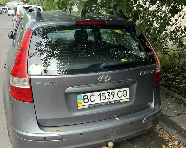 Сірий Хендай i30, об'ємом двигуна 1.59 л та пробігом 269 тис. км за 6000 $, фото 4 на Automoto.ua
