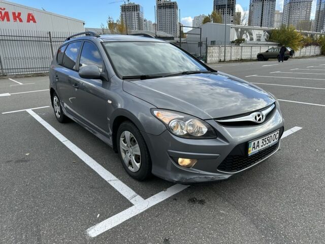 Сірий Хендай i30, об'ємом двигуна 1.6 л та пробігом 157 тис. км за 6000 $, фото 7 на Automoto.ua