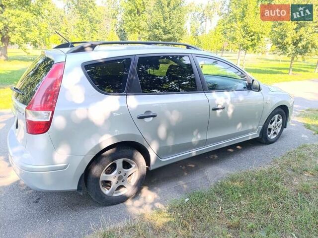 Серый Хендай i30, объемом двигателя 1.59 л и пробегом 214 тыс. км за 7300 $, фото 10 на Automoto.ua