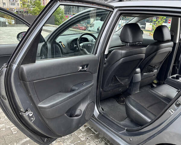 Хендай i30 2011 в Львове на Automoto.ua Серый Хендай i30, объемом двигателя 1.58 л и пробегом 213 тыс. км за 7000 $, фото 12 на Automoto.ua