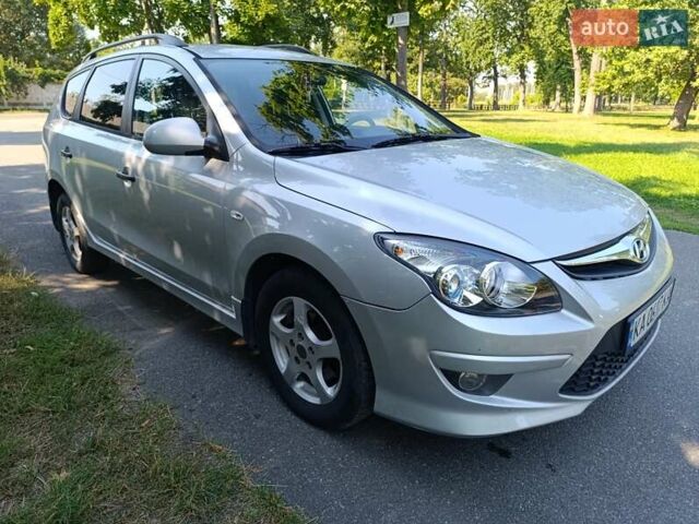 Серый Хендай i30, объемом двигателя 1.59 л и пробегом 214 тыс. км за 7300 $, фото 12 на Automoto.ua