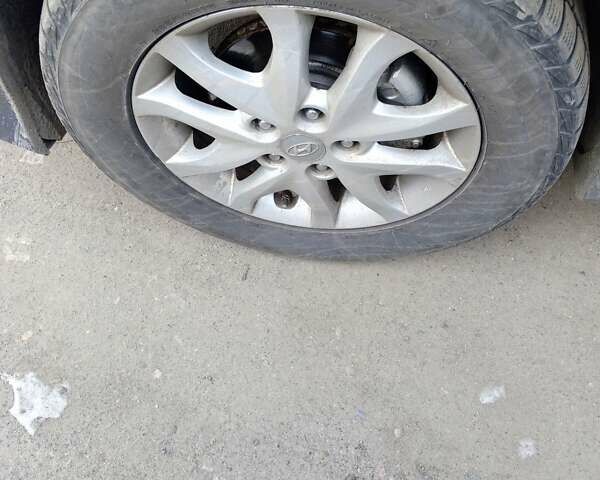 Сірий Хендай i30, об'ємом двигуна 1.59 л та пробігом 224 тис. км за 6800 $, фото 4 на Automoto.ua