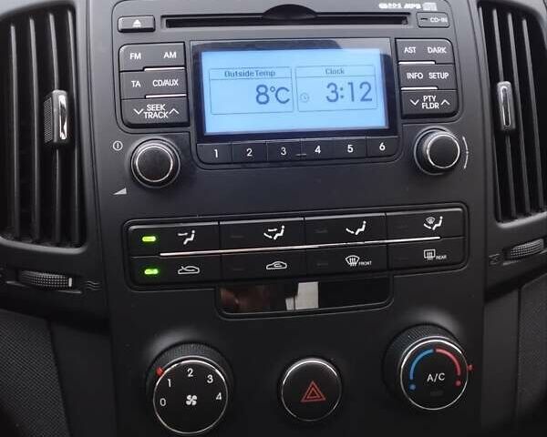 Серый Хендай i30, объемом двигателя 1.4 л и пробегом 187 тыс. км за 6300 $, фото 32 на Automoto.ua