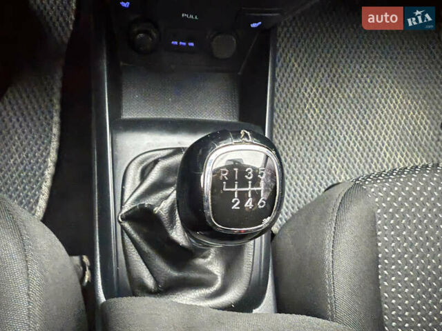 Серый Хендай i30, объемом двигателя 1.58 л и пробегом 286 тыс. км за 4900 $, фото 22 на Automoto.ua