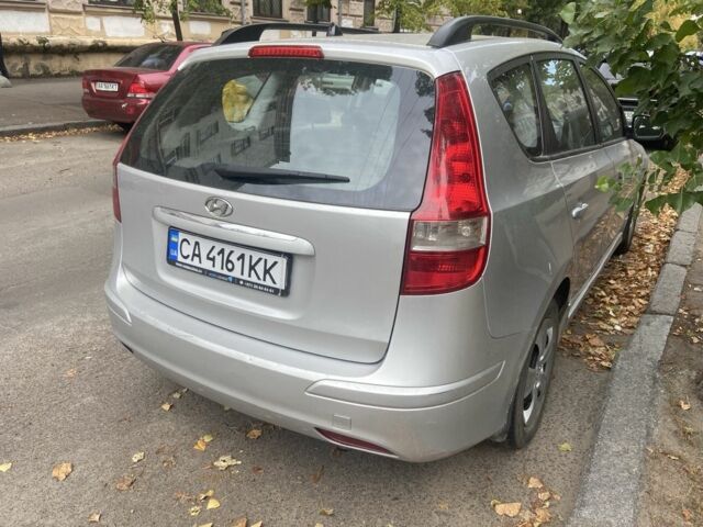 Серый Хендай i30, объемом двигателя 1.4 л и пробегом 440 тыс. км за 2952 $, фото 2 на Automoto.ua