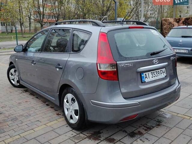 Сірий Хендай i30, об'ємом двигуна 1.58 л та пробігом 320 тис. км за 5800 $, фото 4 на Automoto.ua