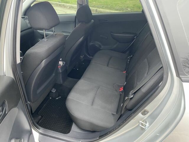 Серый Хендай i30, объемом двигателя 1.6 л и пробегом 87 тыс. км за 8200 $, фото 9 на Automoto.ua