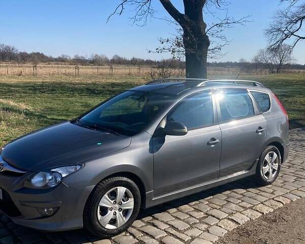 Серый Хендай i30, объемом двигателя 1.6 л и пробегом 145 тыс. км за 7063 $, фото 10 на Automoto.ua