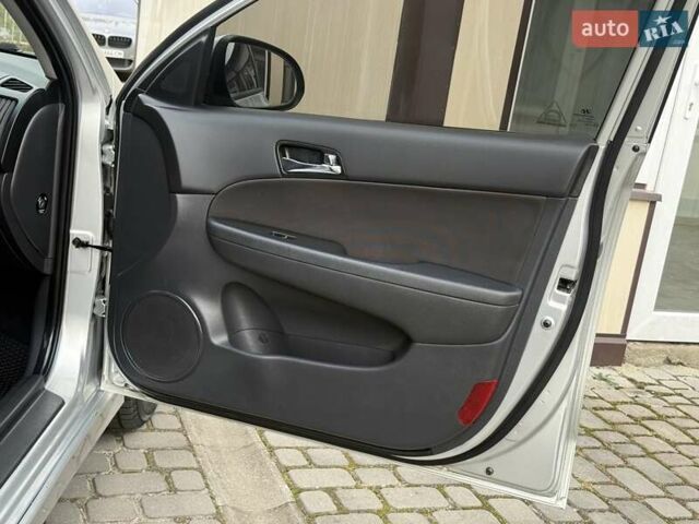 Хендай i30 2012 в Дрогобыче на Automoto.ua Серый Хендай i30, объемом двигателя 1.4 л и пробегом 230 тыс. км за 5650 $, фото 56 на Automoto.ua