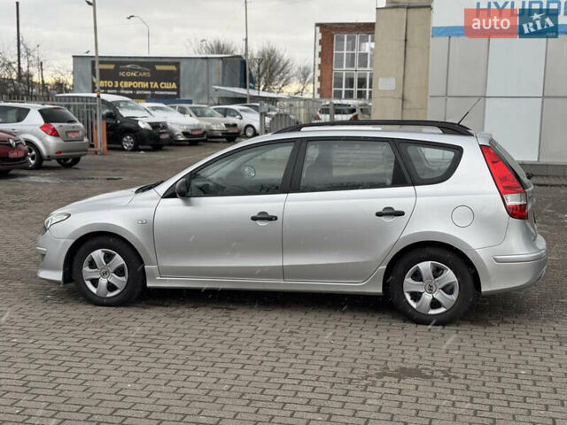 Серый Хендай i30, объемом двигателя 1.4 л и пробегом 220 тыс. км за 6650 $, фото 6 на Automoto.ua
