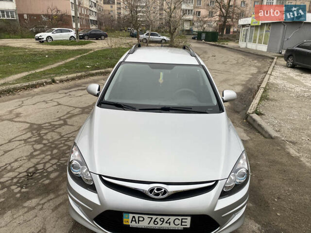 Сірий Хендай i30, об'ємом двигуна 1.6 л та пробігом 87 тис. км за 8200 $, фото 16 на Automoto.ua