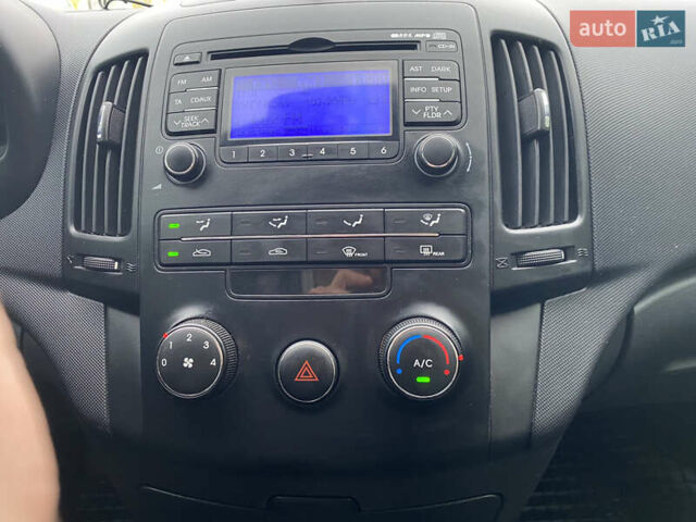 Сірий Хендай i30, об'ємом двигуна 1.6 л та пробігом 87 тис. км за 8200 $, фото 34 на Automoto.ua