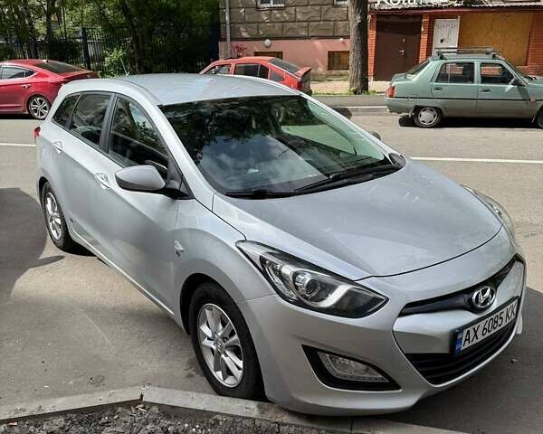 Серый Хендай i30, объемом двигателя 1.6 л и пробегом 149 тыс. км за 8500 $, фото 17 на Automoto.ua