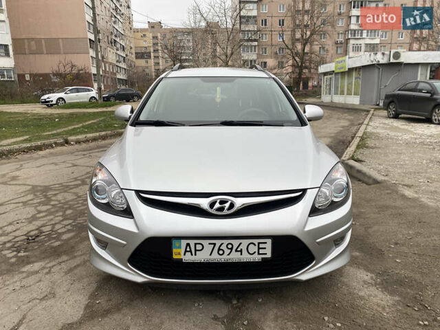 Сірий Хендай i30, об'ємом двигуна 1.6 л та пробігом 87 тис. км за 8200 $, фото 17 на Automoto.ua