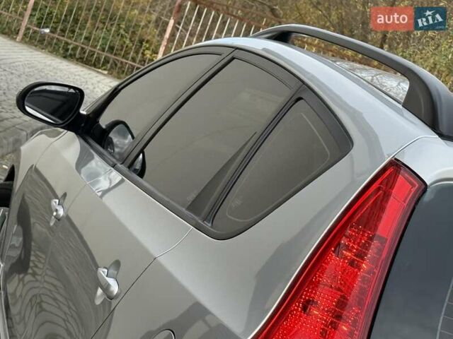 Хендай i30 2012 в Дрогобыче на Automoto.ua Серый Хендай i30, объемом двигателя 1.4 л и пробегом 230 тыс. км за 5650 $, фото 28 на Automoto.ua