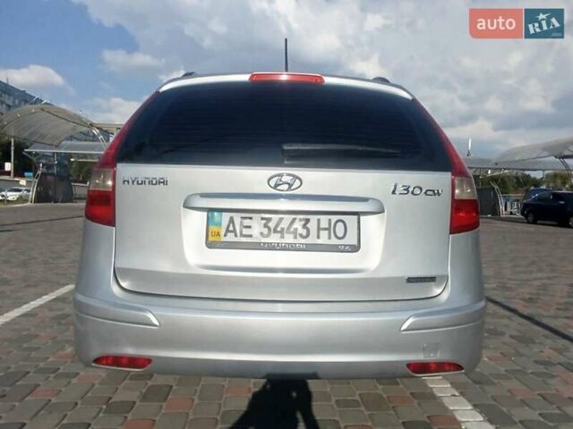 Серый Хендай i30, объемом двигателя 1.58 л и пробегом 160 тыс. км за 8300 $, фото 1 на Automoto.ua