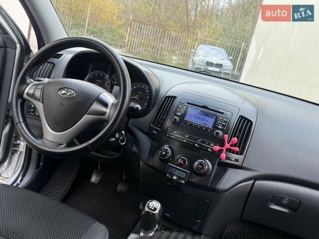 Хендай i30 2012 в Дрогобыче на Automoto.ua Серый Хендай i30, объемом двигателя 1.4 л и пробегом 230 тыс. км за 5650 $, фото 69 на Automoto.ua