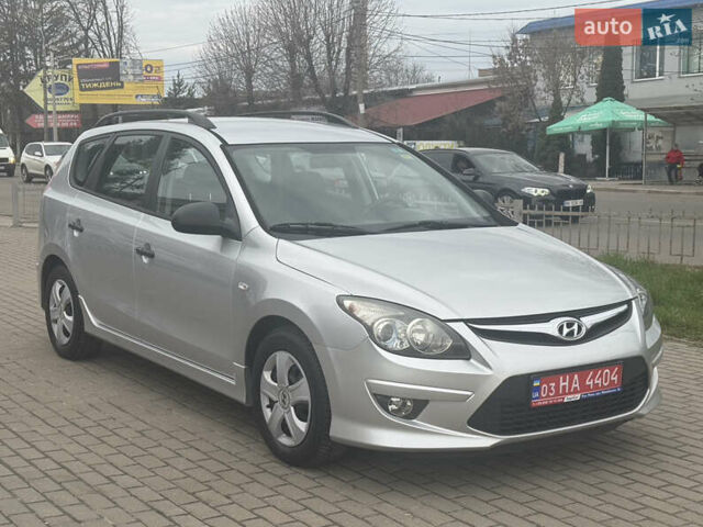 Серый Хендай i30, объемом двигателя 1.4 л и пробегом 220 тыс. км за 6450 $, фото 12 на Automoto.ua