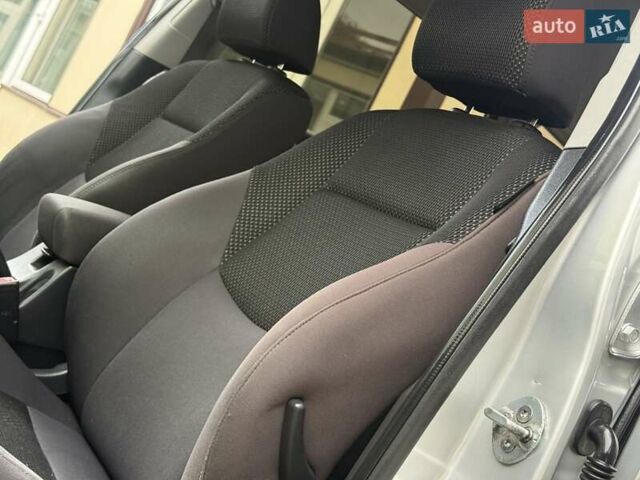 Хендай i30 2012 в Дрогобыче на Automoto.ua Серый Хендай i30, объемом двигателя 1.4 л и пробегом 230 тыс. км за 5650 $, фото 70 на Automoto.ua