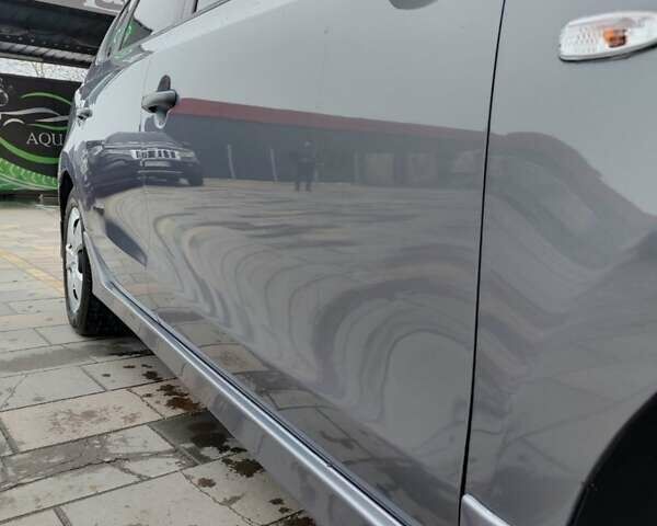 Сірий Хендай i30, об'ємом двигуна 1.58 л та пробігом 320 тис. км за 5800 $, фото 6 на Automoto.ua