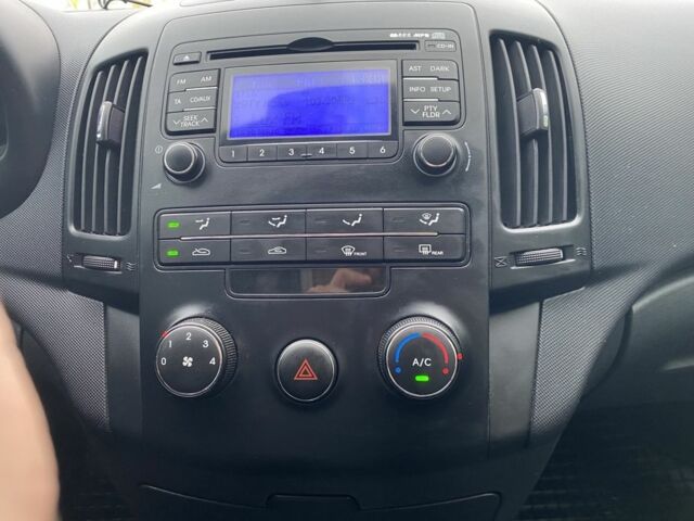 Серый Хендай i30, объемом двигателя 1.6 л и пробегом 87 тыс. км за 8200 $, фото 14 на Automoto.ua