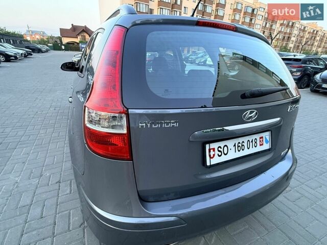 Серый Хендай i30, объемом двигателя 1.6 л и пробегом 187 тыс. км за 8500 $, фото 19 на Automoto.ua