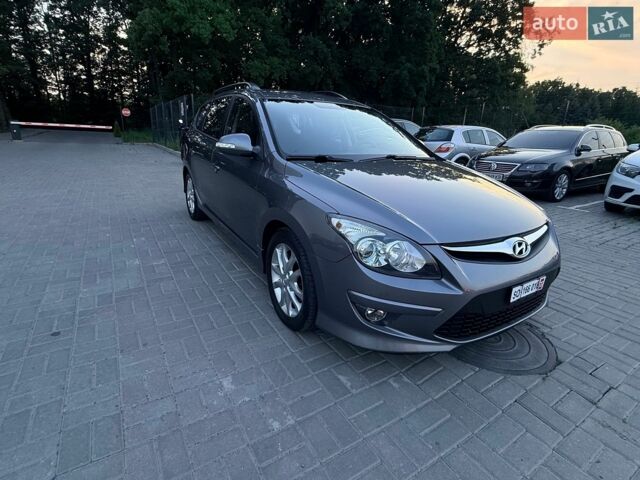 Серый Хендай i30, объемом двигателя 1.6 л и пробегом 187 тыс. км за 8500 $, фото 9 на Automoto.ua