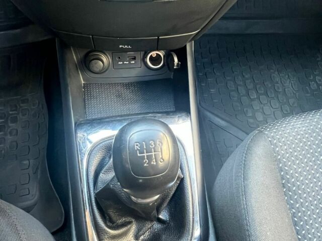 Сірий Хендай i30, об'ємом двигуна 0 л та пробігом 172 тис. км за 6400 $, фото 13 на Automoto.ua