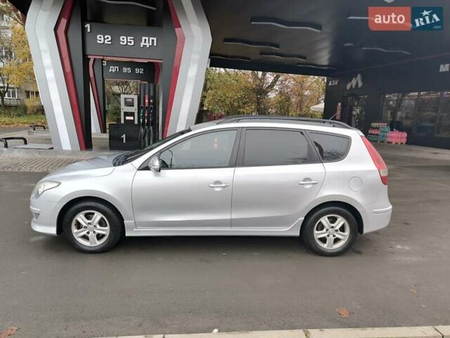 Сірий Хендай i30, об'ємом двигуна 1.58 л та пробігом 200 тис. км за 7150 $, фото 9 на Automoto.ua