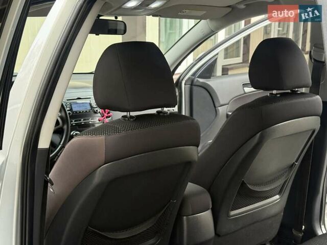 Хендай i30 2012 в Дрогобыче на Automoto.ua Серый Хендай i30, объемом двигателя 1.4 л и пробегом 230 тыс. км за 5650 $, фото 52 на Automoto.ua