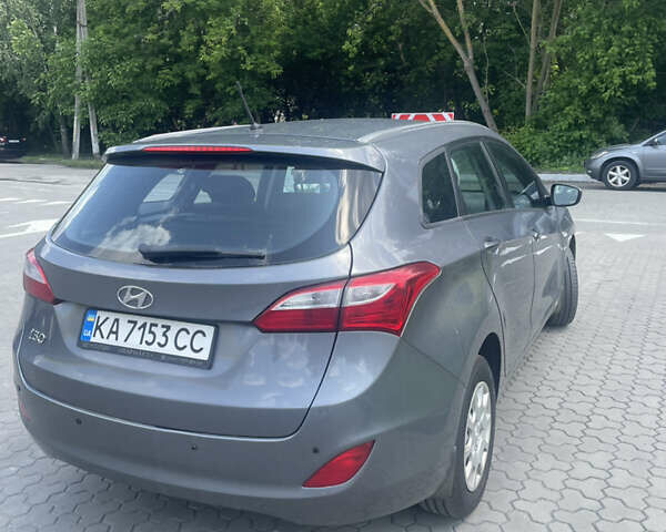 Серый Хендай i30, объемом двигателя 1.58 л и пробегом 217 тыс. км за 9500 $, фото 5 на Automoto.ua
